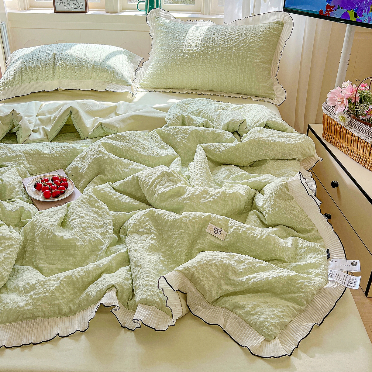 91家纺网 家纺一手货源 找家纺 寐居家纺 2026新款A类韩式提花泡芙夏被夏凉被空调被 芽绿泡芙
