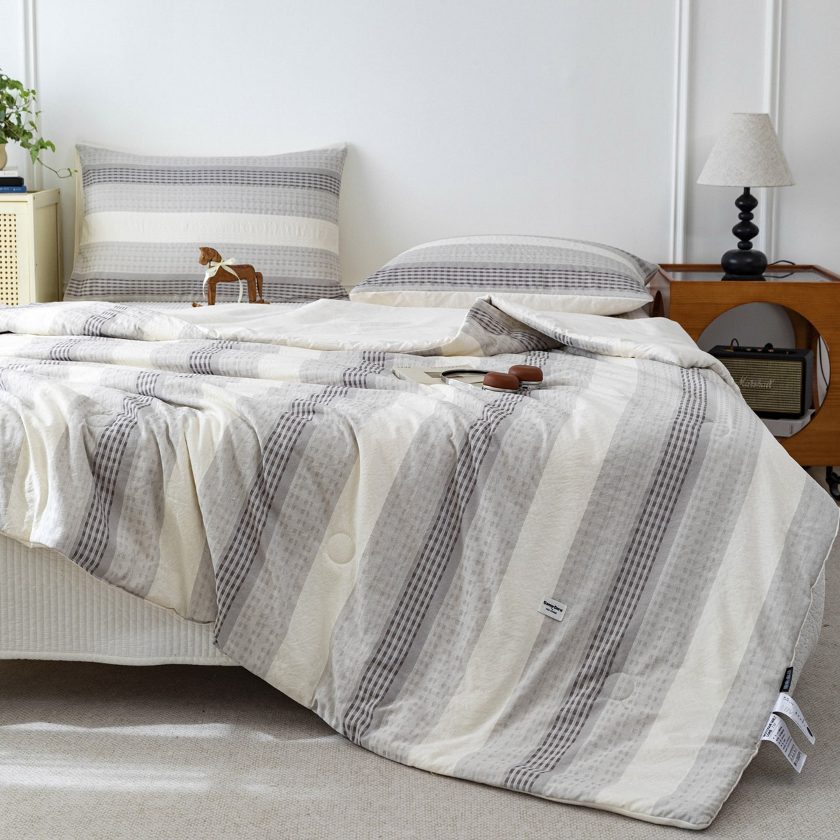 91家纺网 家纺一手货源 找家纺 寐居家纺 2026新款柔软素织提花夏被夏凉被空调被 素织·浅灰