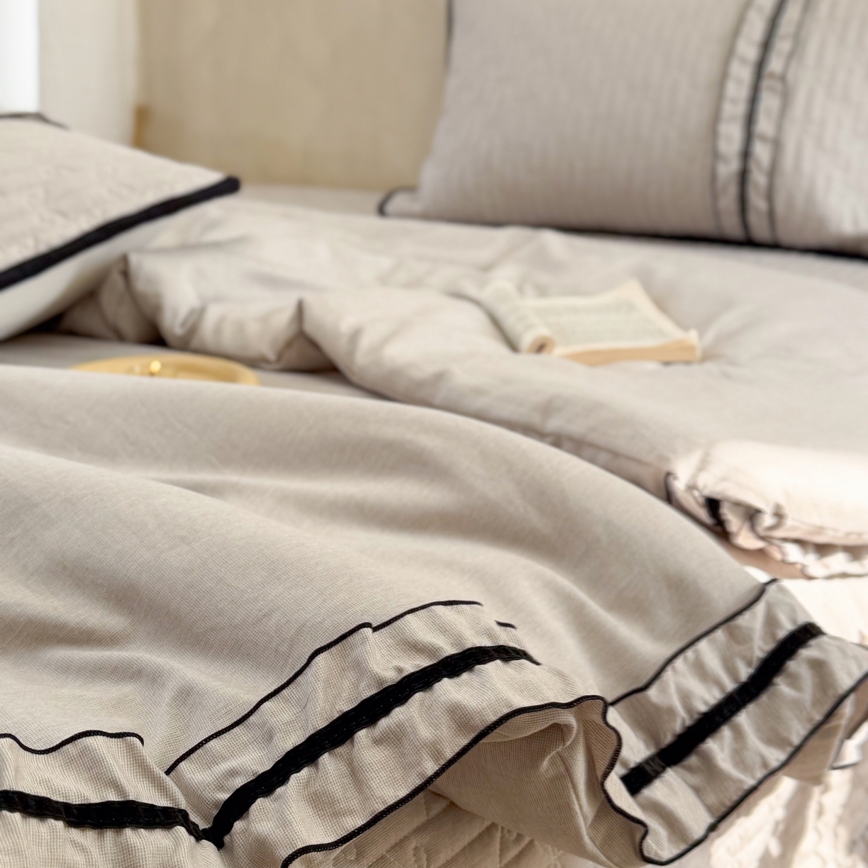 91家纺网 家纺一手货源 找家纺 寐居家纺 2026新款雨露麻夏被床盖四件套 雨露-奶茶棕