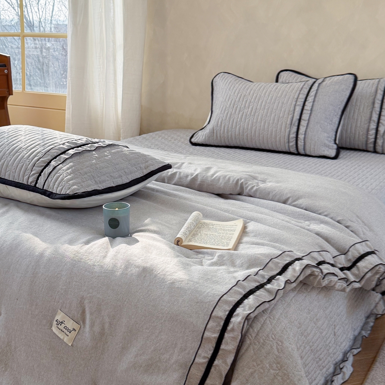 91家纺网 家纺一手货源 找家纺 寐居家纺 2026新款雨露麻夏被床盖四件套 雨露-信风灰