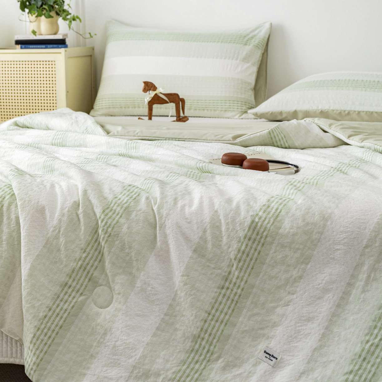 91家纺网 家纺一手货源 找家纺 寐居家纺 2026新款柔软素织提花夏被夏凉被空调被 素织·浅绿