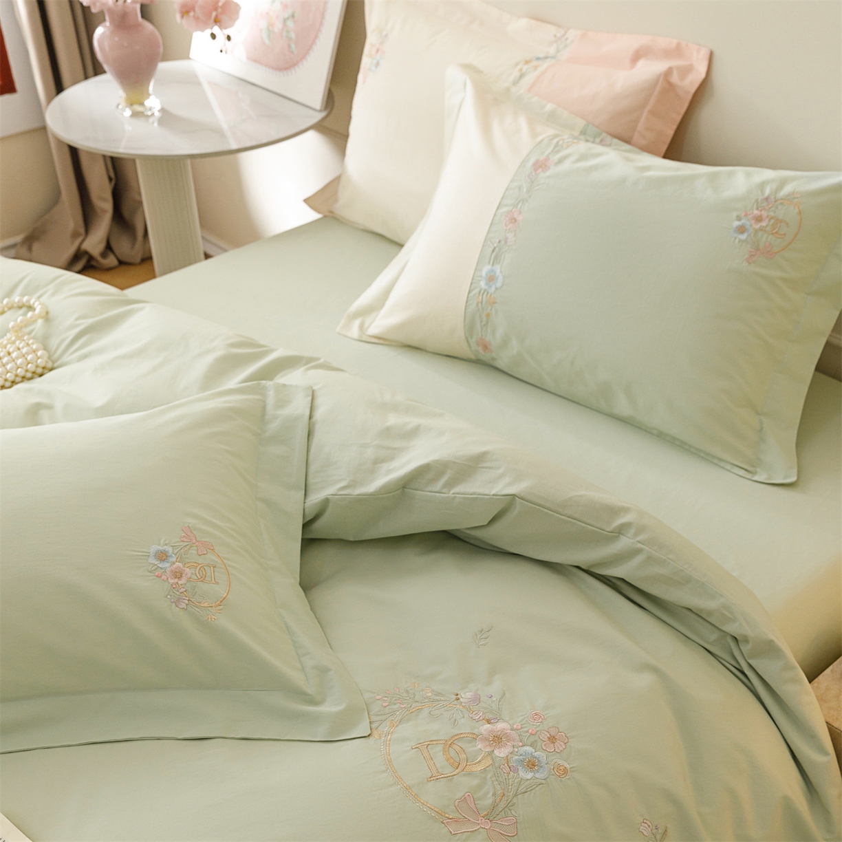 91家纺网 家纺一手货源 找家纺 艾莱家纺 2026春夏新款全棉纯棉水洗棉刺绣加厚四件套-希蕴 希蕴-螺旋藻绿