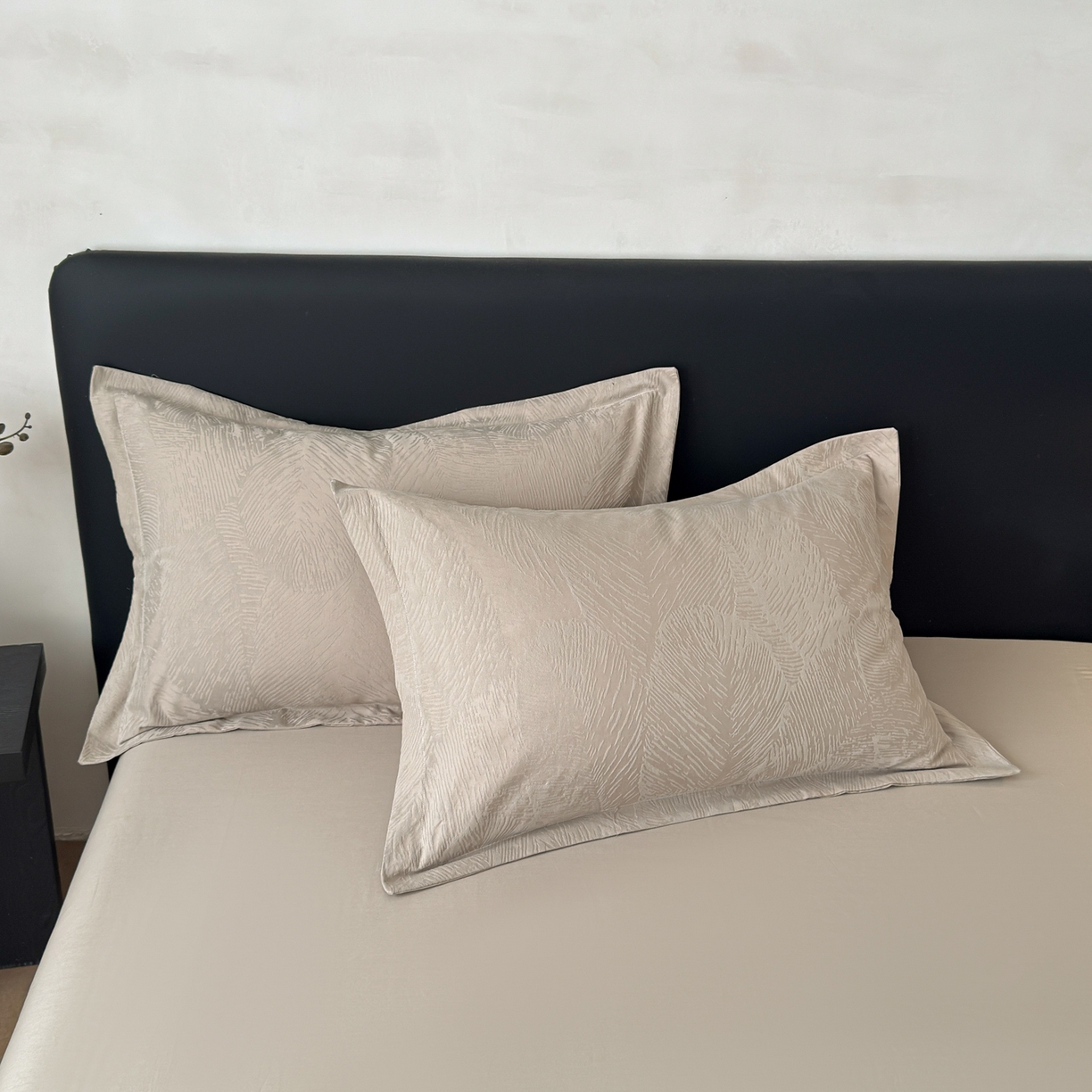 91家纺网 家纺一手货源 找家纺 慕尚家纺 2026新款A类60支长绒棉纯棉提花贡缎大提花光泽绸缎感四件套 费尔岛卡其