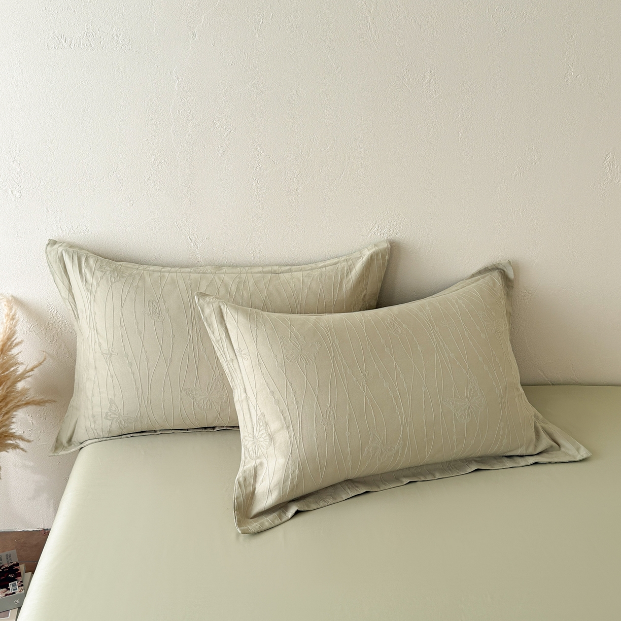 91家纺网 家纺一手货源 找家纺 慕尚家纺 2026新款A类60支长绒棉纯棉提花贡缎大提花光泽绸缎感四件套 线条蝴蝶绿