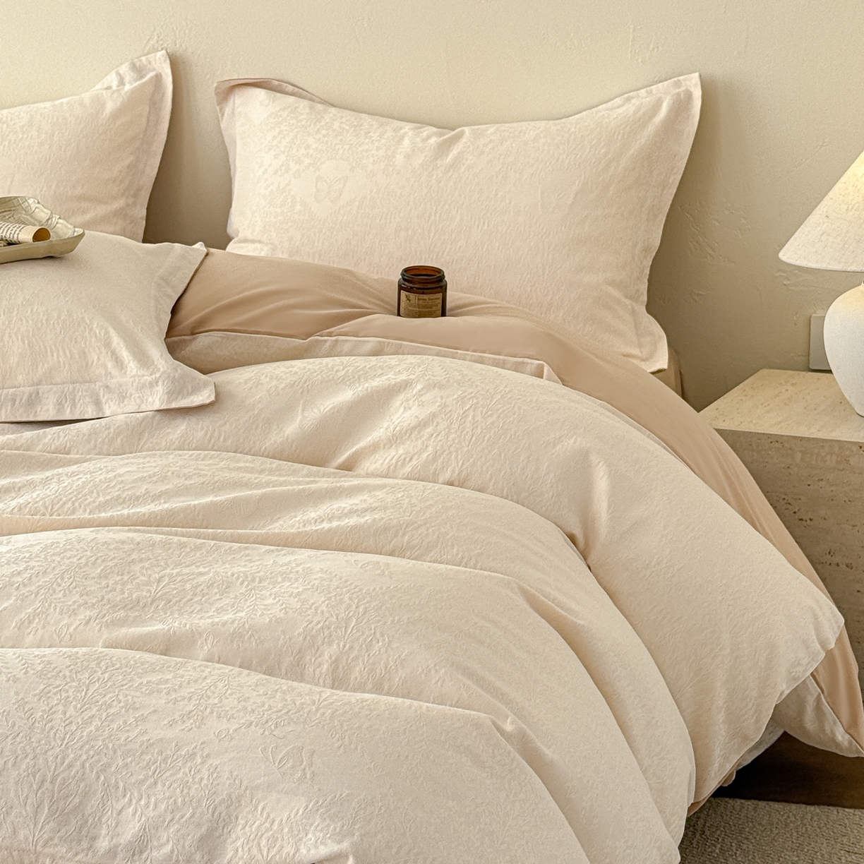 91家纺网 家纺一手货源 找家纺 慕尚家纺 2026新款A类60支长绒棉纯棉提花贡缎大提花光泽绸缎感四件套 麦穗蝴蝶米