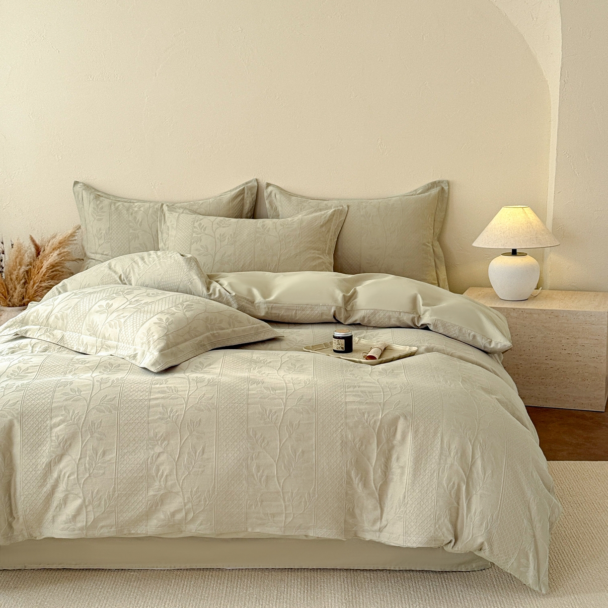 91家纺网 家纺一手货源 找家纺 慕尚家纺 2026新款A类60支长绒棉纯棉提花贡缎大提花光泽绸缎感四件套 花弄影绿