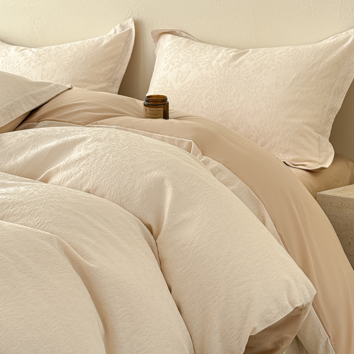 91家纺网 家纺一手货源 找家纺 慕尚家纺 2026新款A类60支长绒棉纯棉提花贡缎大提花光泽绸缎感四件套 麦穗蝴蝶米