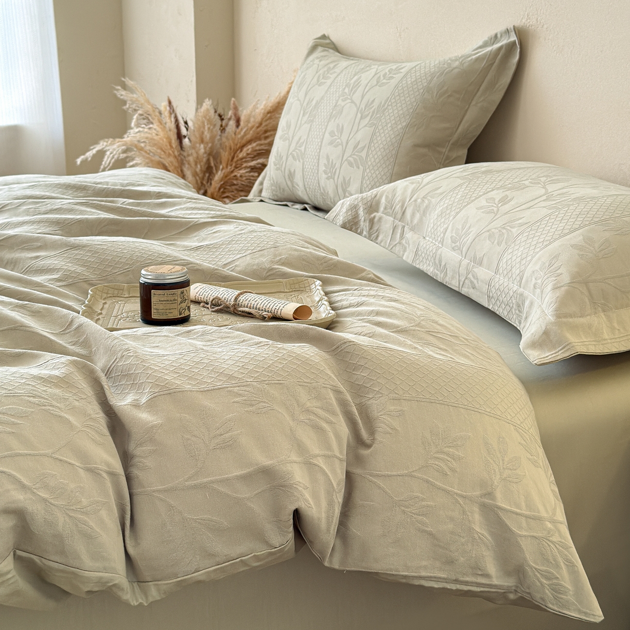 91家纺网 家纺一手货源 找家纺 慕尚家纺 2026新款A类60支长绒棉纯棉提花贡缎大提花光泽绸缎感四件套 花弄影绿