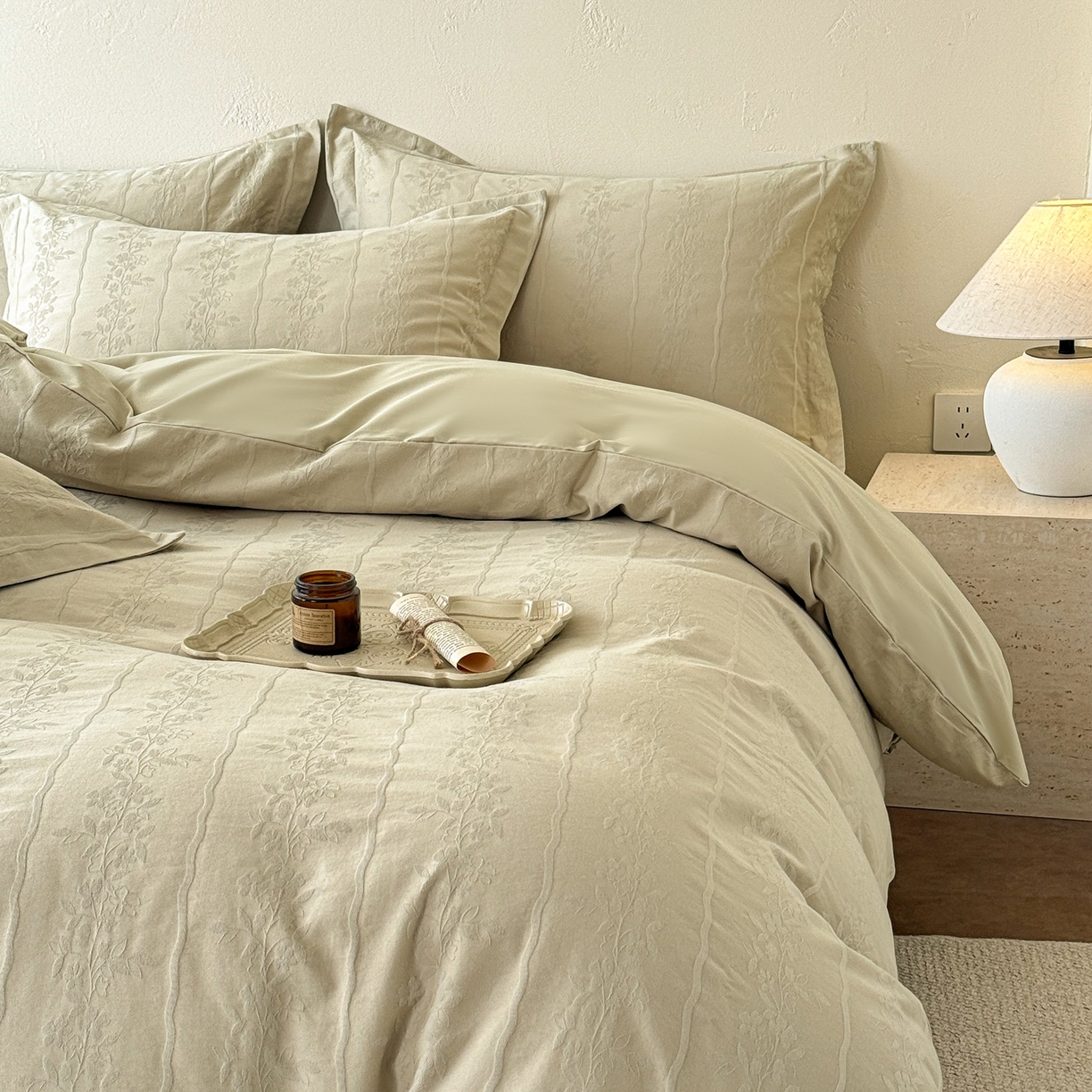 91家纺网 家纺一手货源 找家纺 慕尚家纺 2026新款A类60支长绒棉纯棉提花贡缎大提花光泽绸缎感四件套 花蔓绿