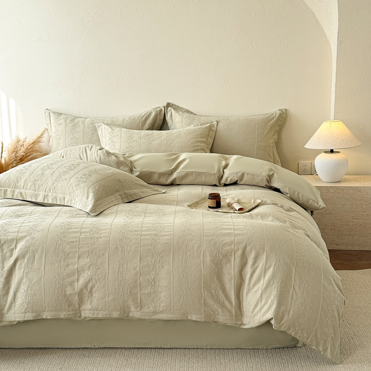 91家纺网 家纺一手货源 找家纺 慕尚家纺 2026新款A类60支长绒棉纯棉提花贡缎大提花光泽绸缎感四件套 花蔓绿