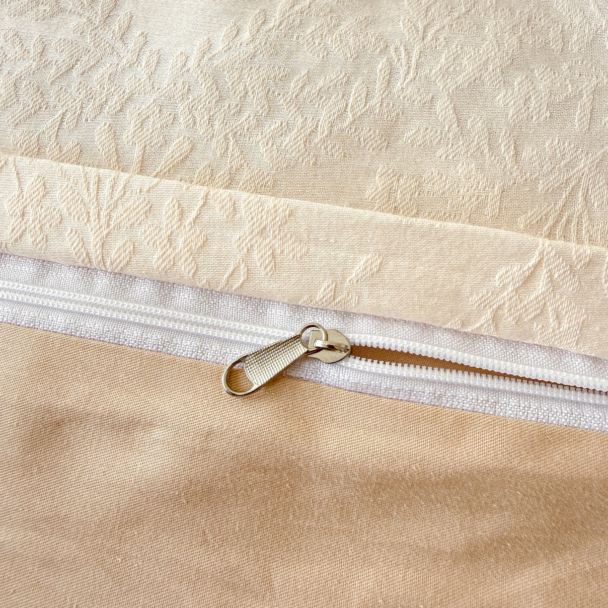 91家纺网 家纺一手货源 找家纺 慕尚家纺 2026新款A类60支长绒棉纯棉提花贡缎大提花光泽绸缎感四件套 麦穗蝴蝶米