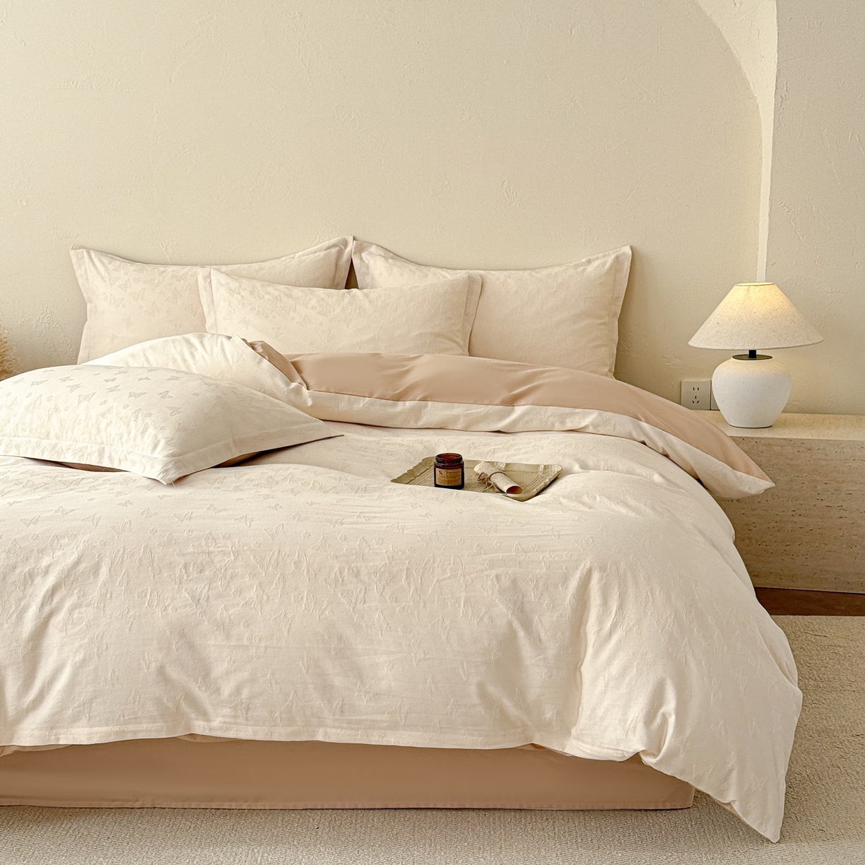 91家纺网 家纺一手货源 找家纺 慕尚家纺 2026新款A类60支长绒棉纯棉提花贡缎大提花光泽绸缎感四件套 蝴蝶飞米