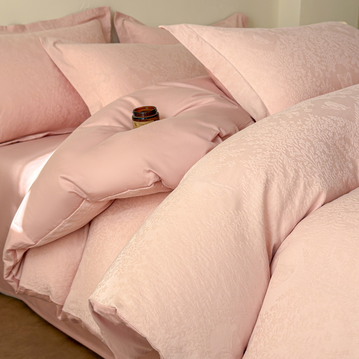 慕尚家纺 2026新款A类60支长绒棉纯棉提花贡缎大提花光泽绸缎感四件套 麦穗蝴蝶粉