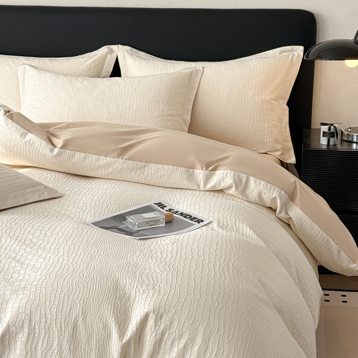 91家纺网 家纺一手货源 找家纺 慕尚家纺 2026新款A类60支长绒棉纯棉提花贡缎大提花光泽绸缎感四件套 布朗米