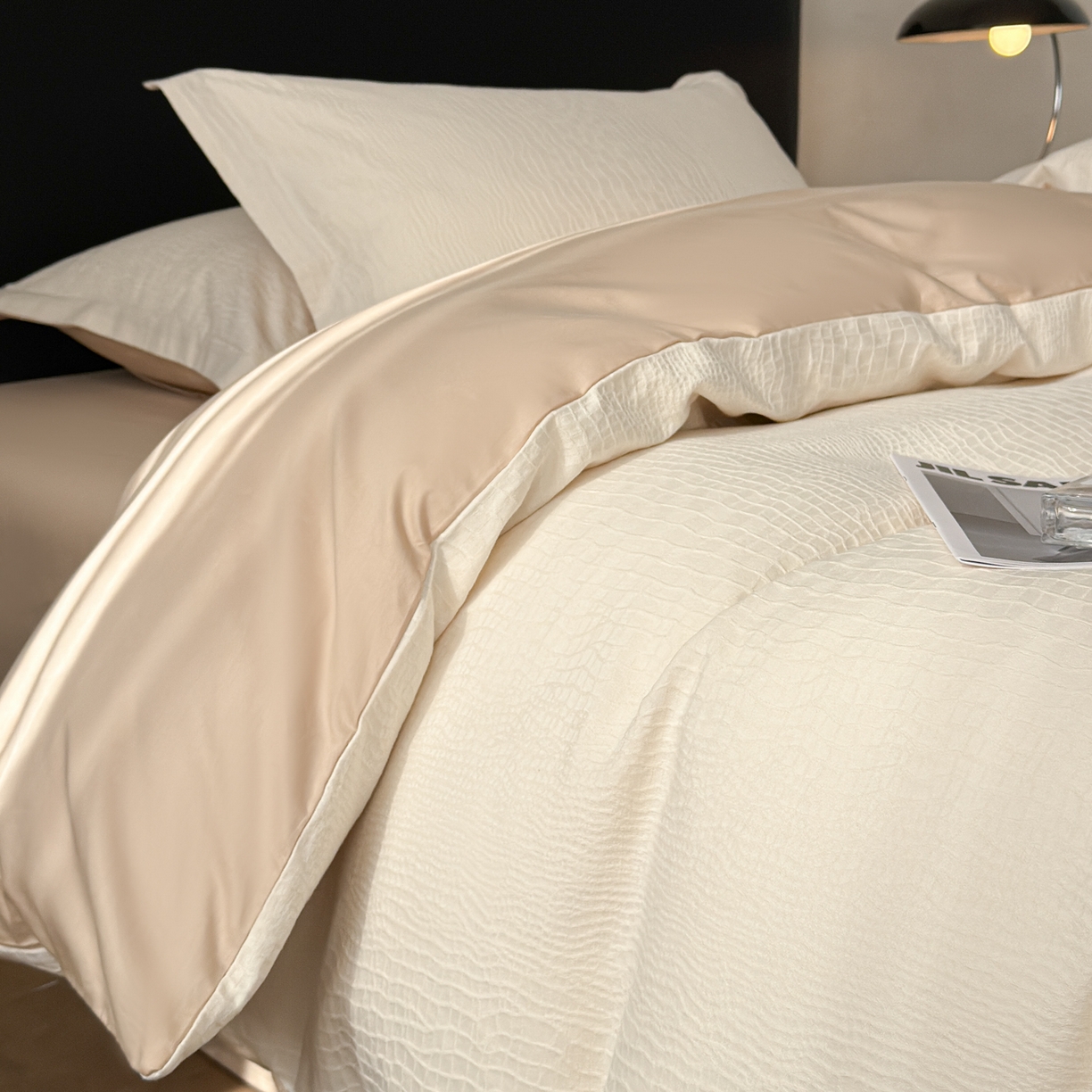 91家纺网 家纺一手货源 找家纺 慕尚家纺 2026新款A类60支长绒棉纯棉提花贡缎大提花光泽绸缎感四件套 布朗米