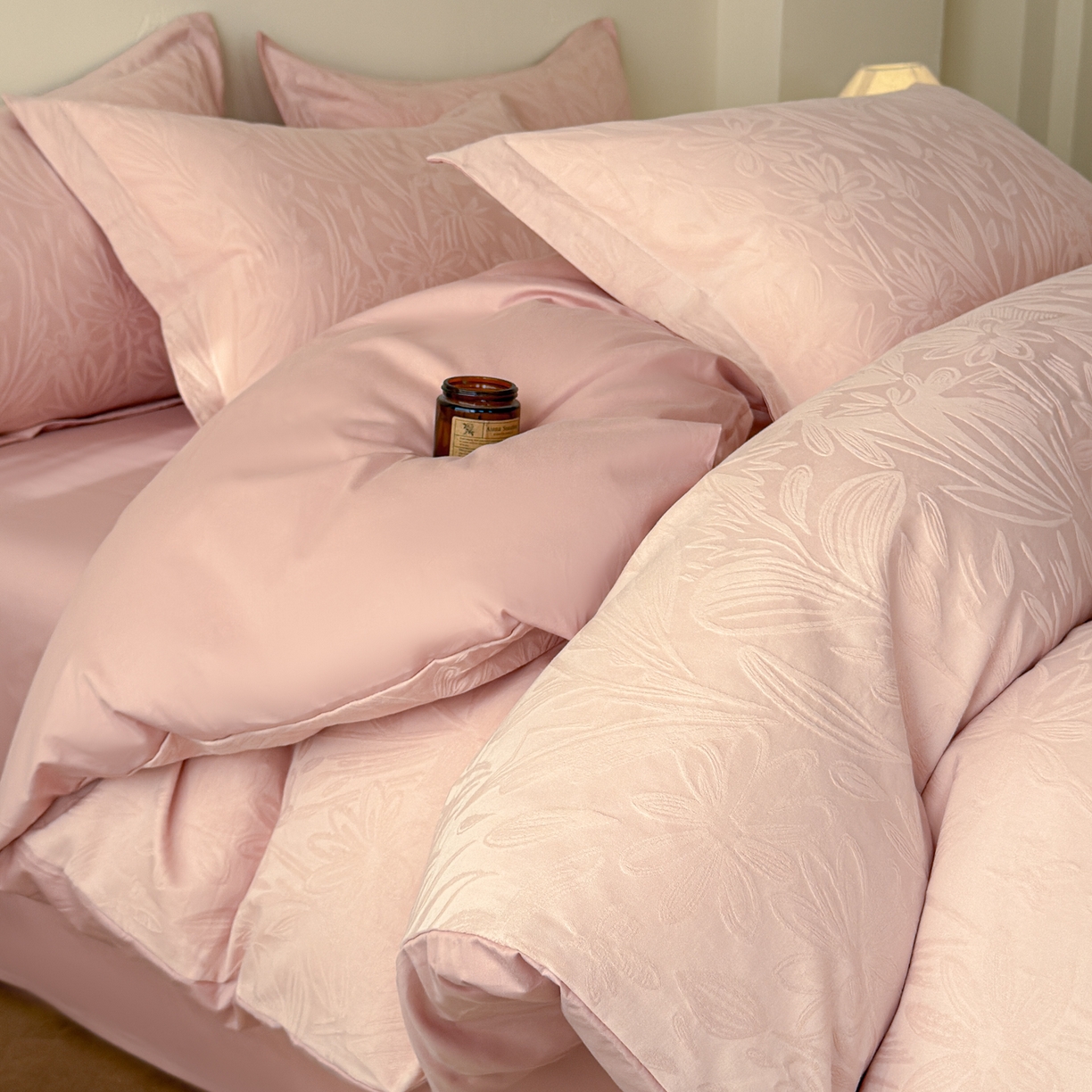 慕尚家纺 2026新款A类60支长绒棉纯棉提花贡缎大提花光泽绸缎感四件套 花瓣粉