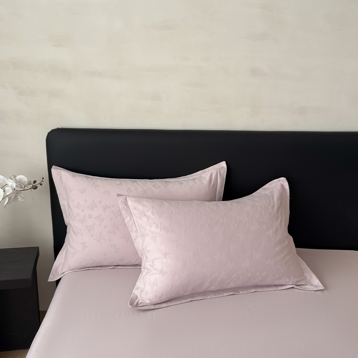 91家纺网 家纺一手货源 找家纺 慕尚家纺 2026新款A类60支长绒棉纯棉提花贡缎大提花光泽绸缎感四件套 蝴蝶飞紫