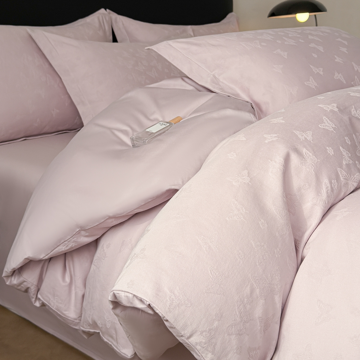 慕尚家纺 2026新款A类60支长绒棉纯棉提花贡缎大提花光泽绸缎感四件套 蝴蝶飞紫