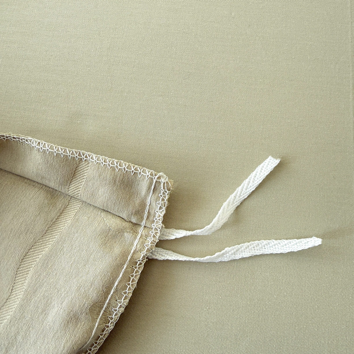 91家纺网 家纺一手货源 找家纺 慕尚家纺 2026新款A类60支长绒棉纯棉提花贡缎大提花光泽绸缎感四件套 花蔓绿