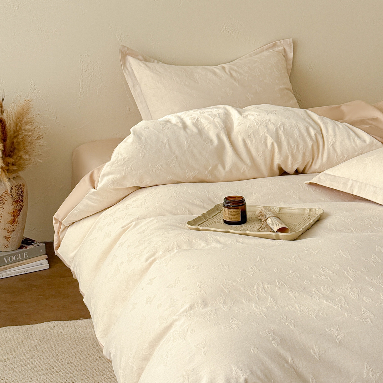 91家纺网 家纺一手货源 找家纺 慕尚家纺 2026新款A类60支长绒棉纯棉提花贡缎大提花光泽绸缎感四件套 蝴蝶飞米