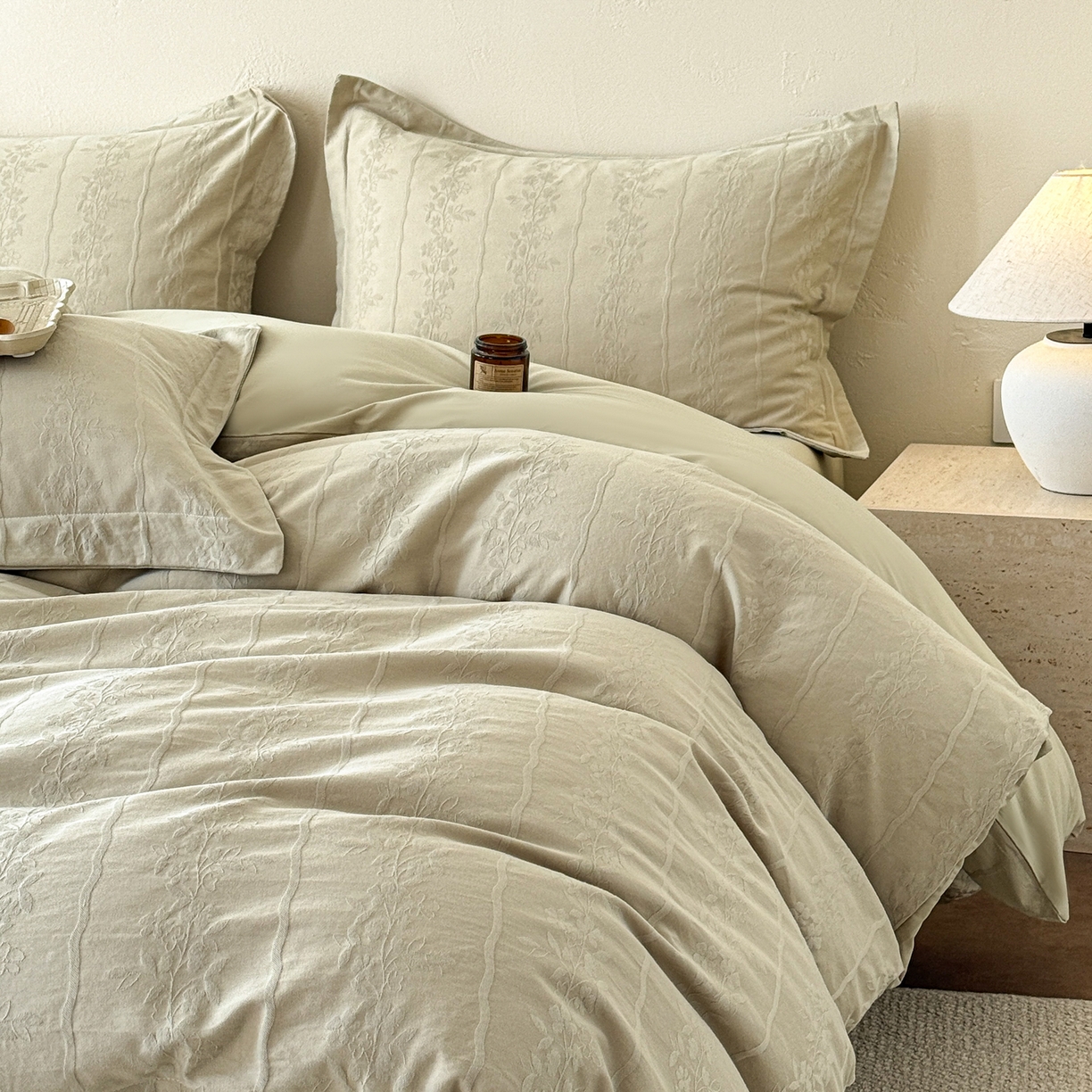 91家纺网 家纺一手货源 找家纺 慕尚家纺 2026新款A类60支长绒棉纯棉提花贡缎大提花光泽绸缎感四件套 花蔓绿