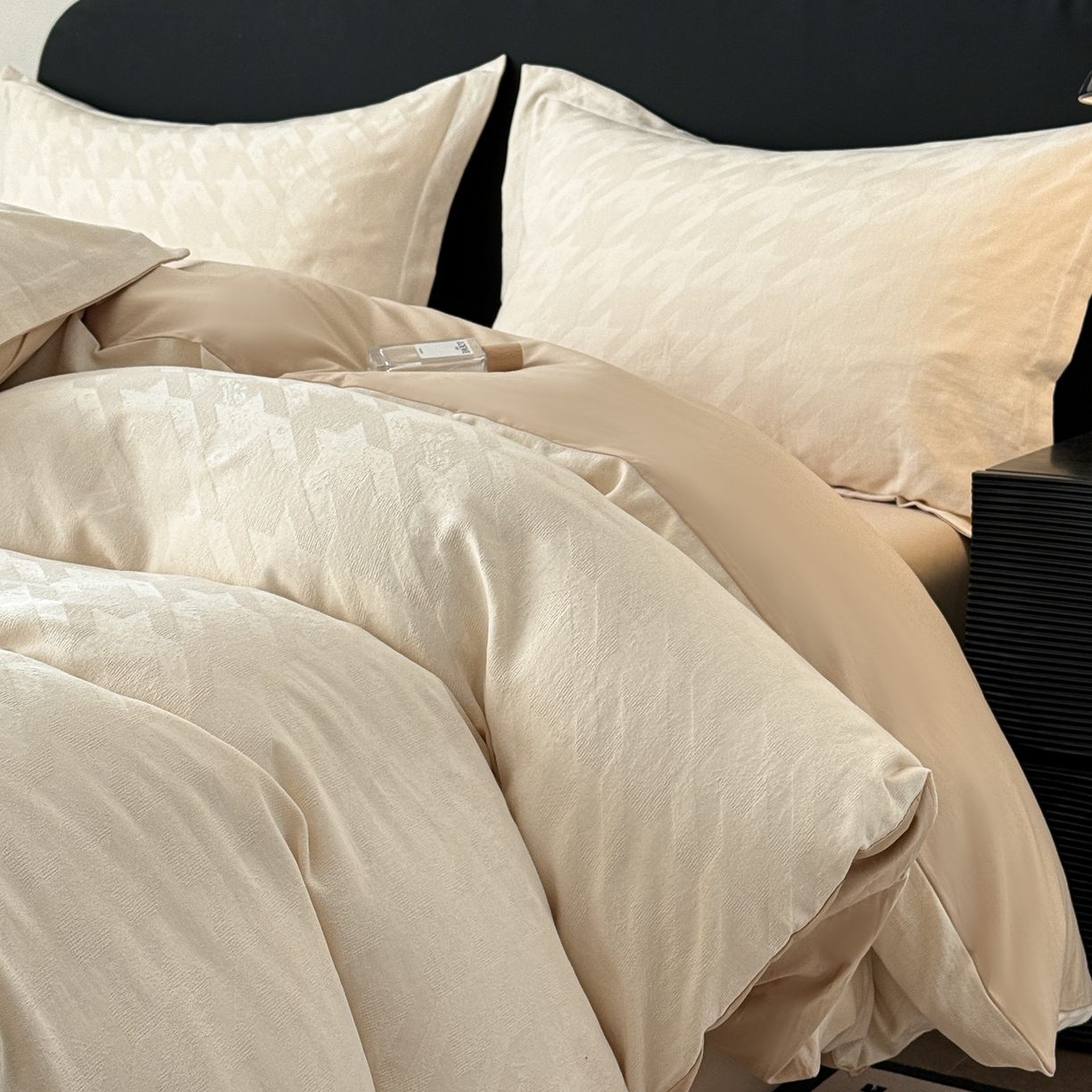 91家纺网 家纺一手货源 找家纺 （总）慕尚家纺 2026新款A类60支长绒棉纯棉提花贡缎大提花光泽绸缎感四件套