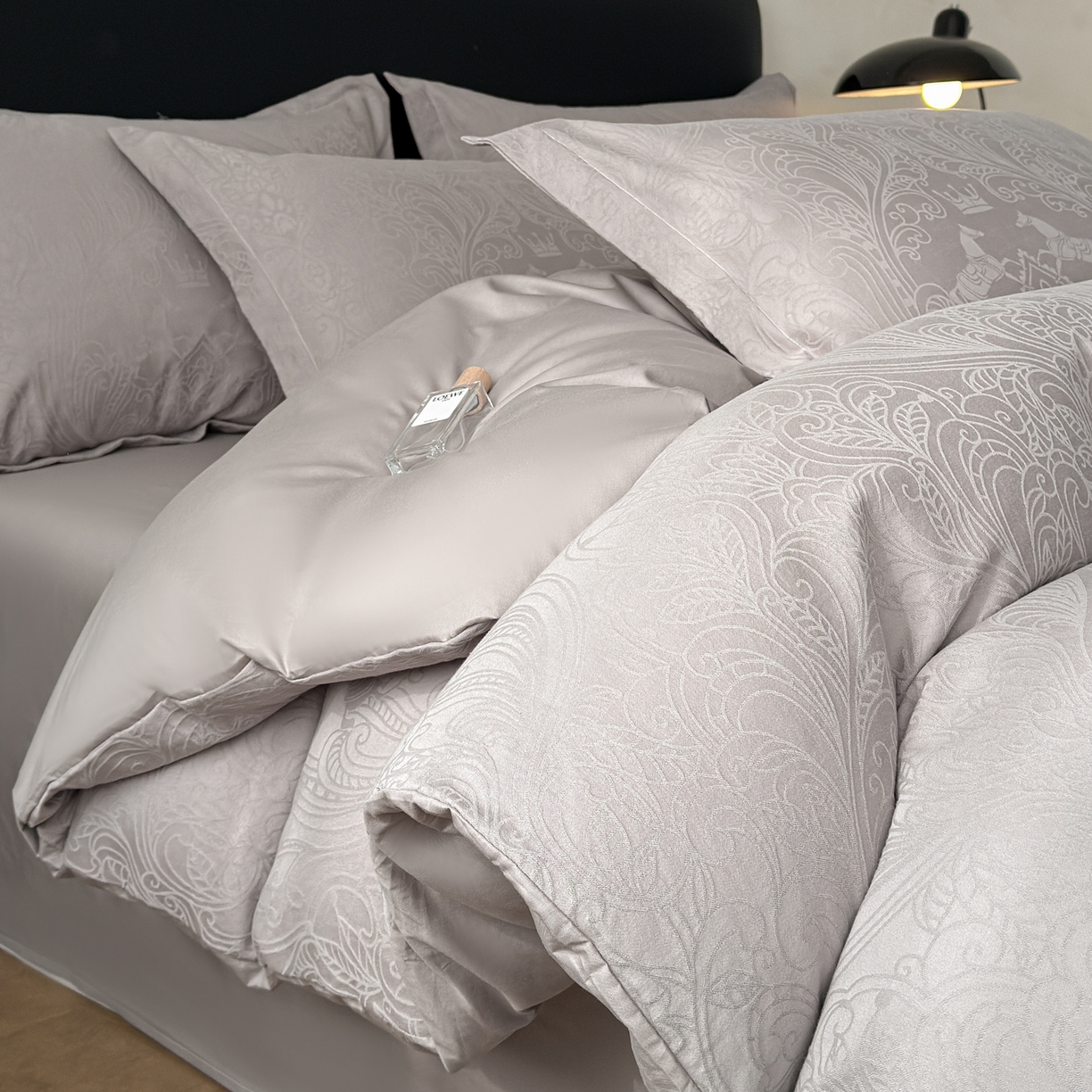 91家纺网 家纺一手货源 找家纺 （总）慕尚家纺 2026新款A类60支长绒棉纯棉提花贡缎大提花光泽绸缎感四件套