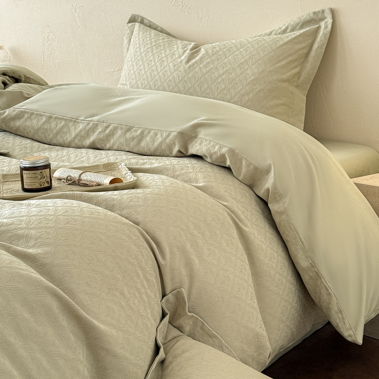 91家纺网 家纺一手货源 找家纺 慕尚家纺 2026新款A类60支长绒棉纯棉提花贡缎大提花光泽绸缎感四件套 陌上花开绿