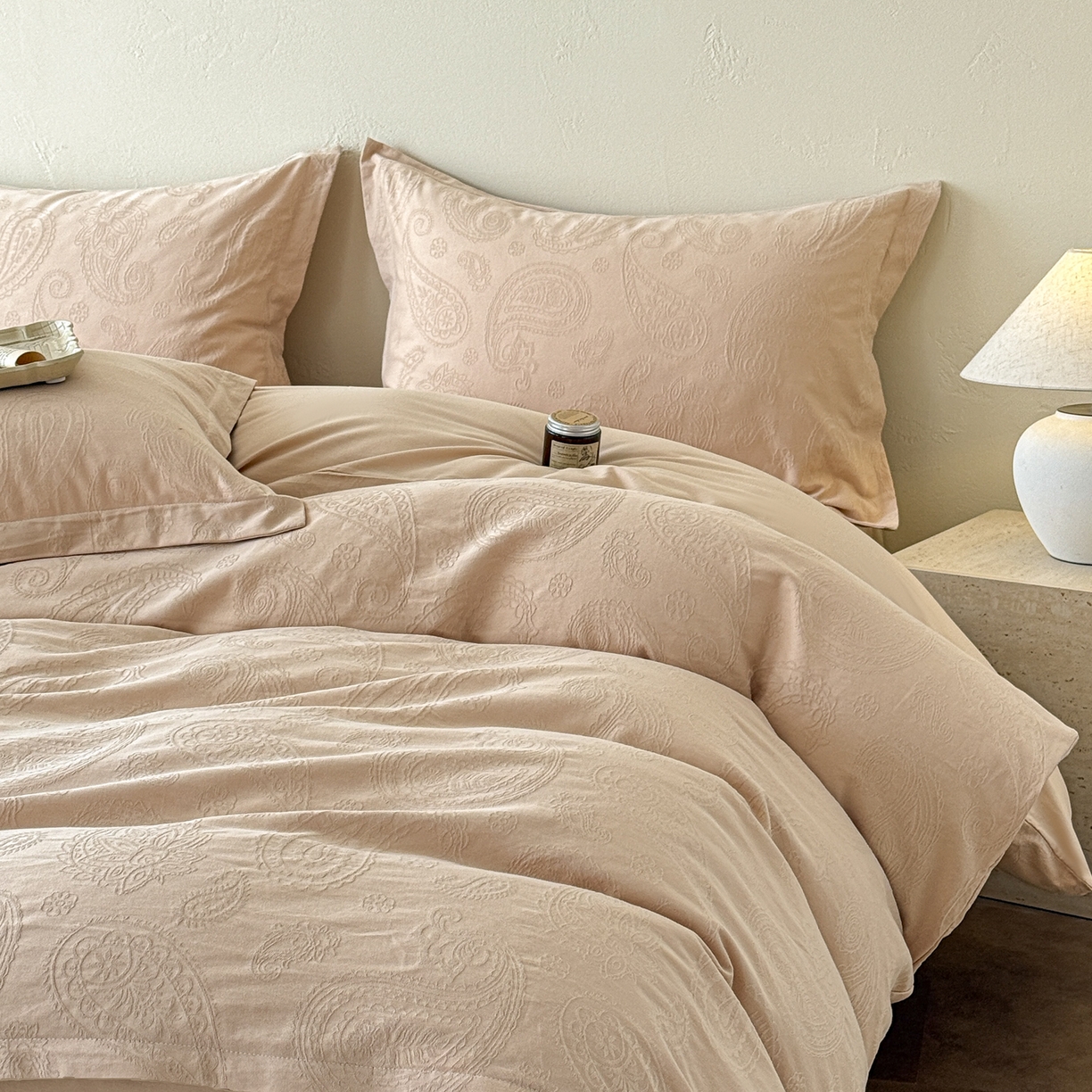 91家纺网 家纺一手货源 找家纺 慕尚家纺 2026新款A类60支长绒棉纯棉提花贡缎大提花光泽绸缎感四件套 欧拉米黄