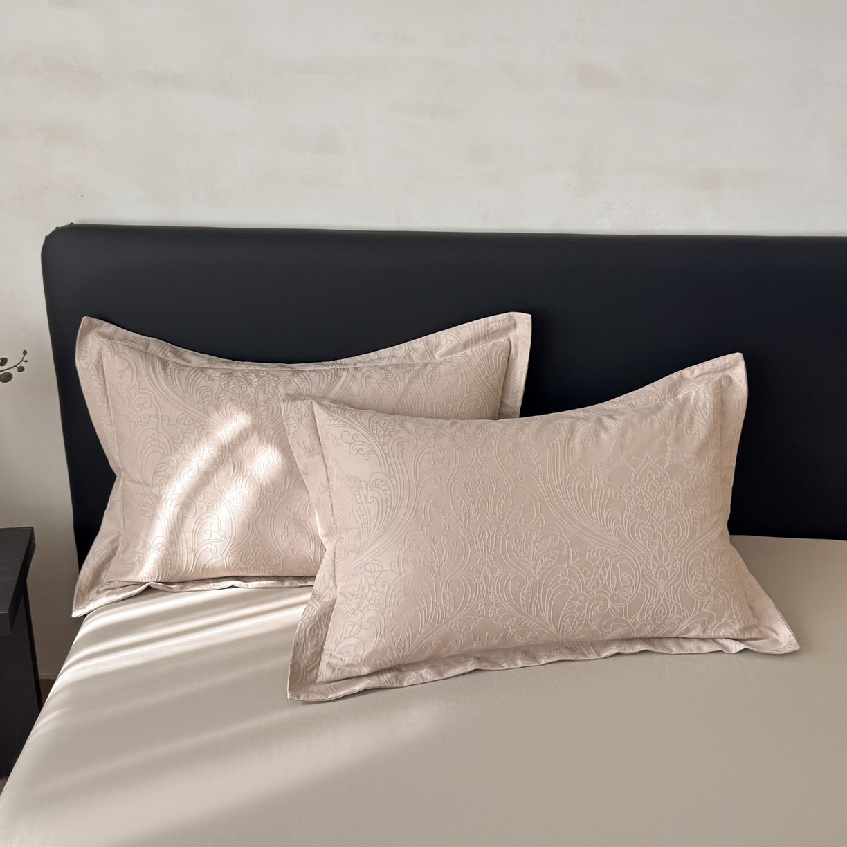 91家纺网 家纺一手货源 找家纺 慕尚家纺 2026新款A类60支长绒棉纯棉提花贡缎大提花光泽绸缎感四件套 马上有乾卡其