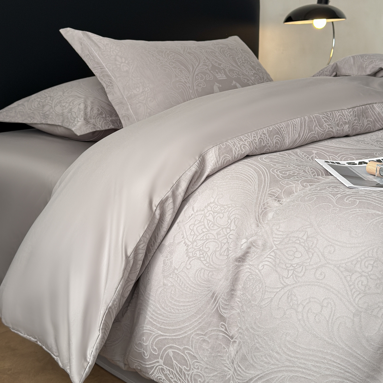 91家纺网 家纺一手货源 找家纺 慕尚家纺 2026新款A类60支长绒棉纯棉提花贡缎大提花光泽绸缎感四件套 马上有乾灰