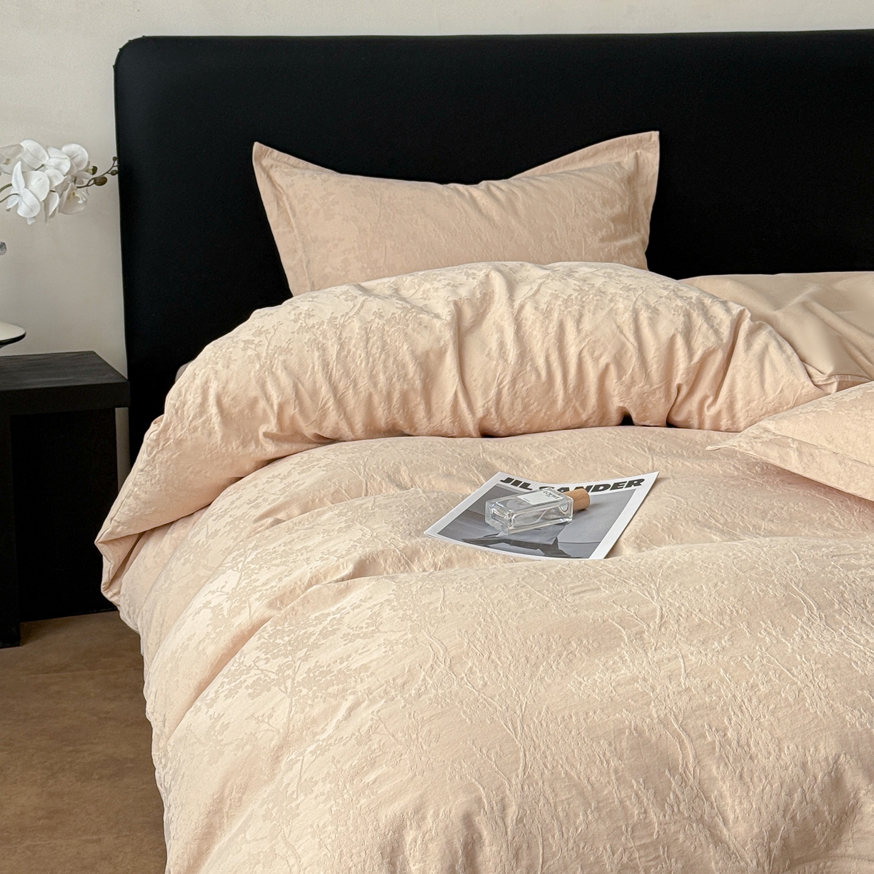 91家纺网 家纺一手货源 找家纺 慕尚家纺 2026新款A类60支长绒棉纯棉提花贡缎大提花光泽绸缎感四件套 艾薇花卡其