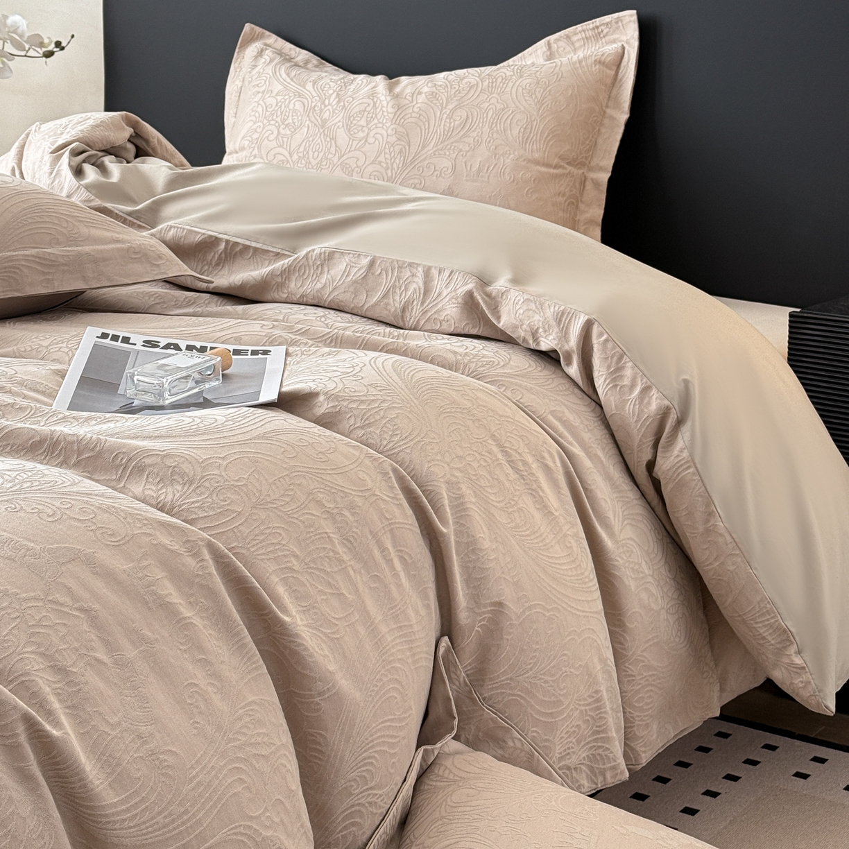 91家纺网 家纺一手货源 找家纺 慕尚家纺 2026新款A类60支长绒棉纯棉提花贡缎大提花光泽绸缎感四件套 马上有乾卡其