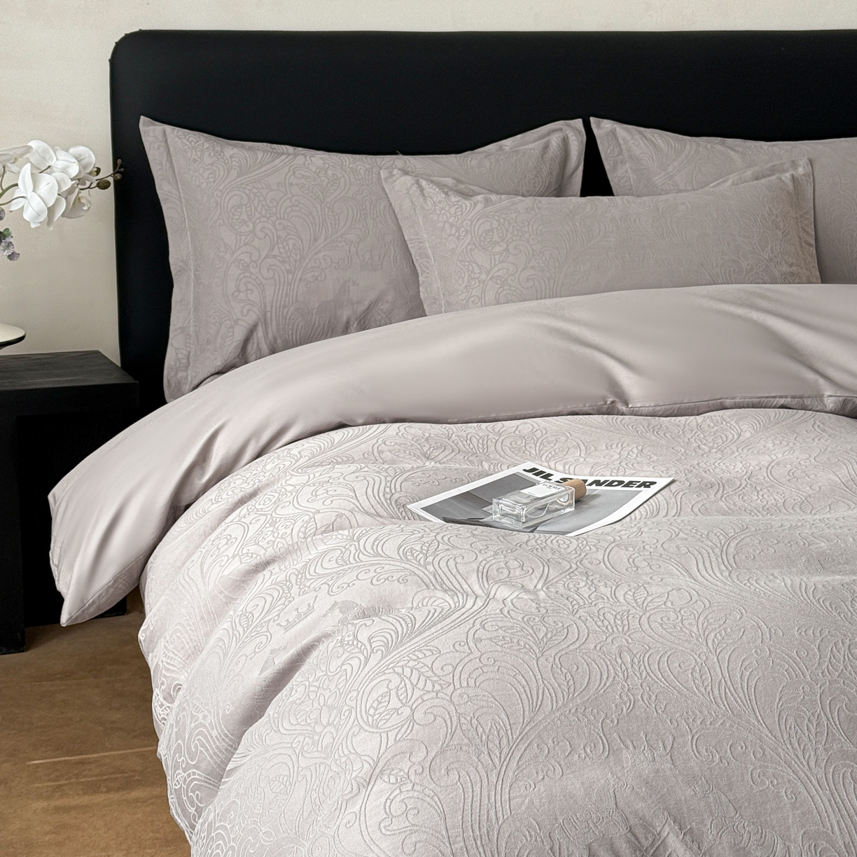 91家纺网 家纺一手货源 找家纺 慕尚家纺 2026新款A类60支长绒棉纯棉提花贡缎大提花光泽绸缎感四件套 马上有乾灰