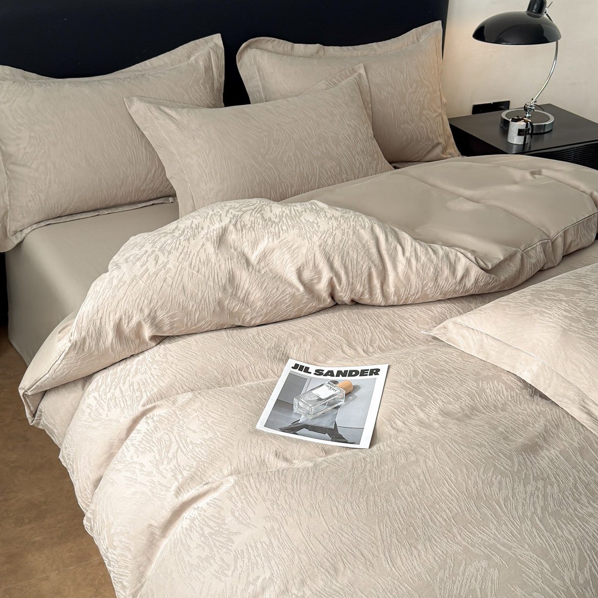 91家纺网 家纺一手货源 找家纺 慕尚家纺 2026新款A类60支长绒棉纯棉提花贡缎大提花光泽绸缎感四件套 如意卡其