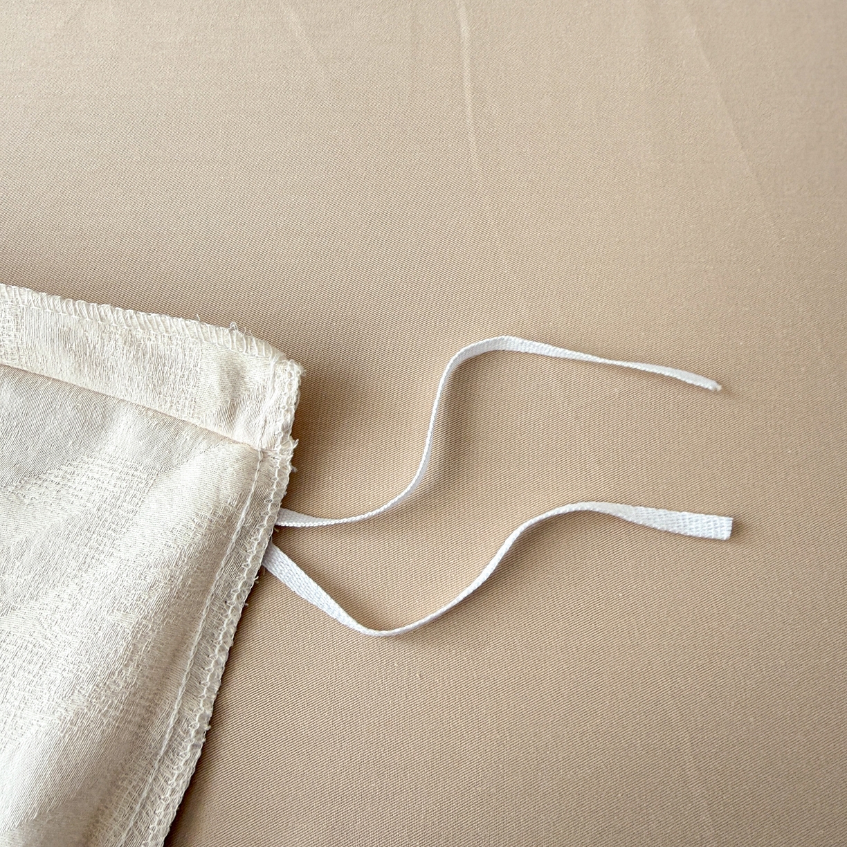 91家纺网 家纺一手货源 找家纺 慕尚家纺 2026新款A类60支长绒棉纯棉提花贡缎大提花光泽绸缎感四件套 肌理米