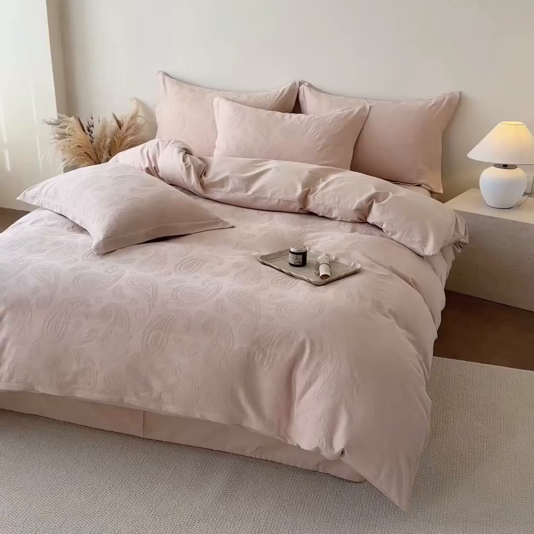 91家纺网 家纺一手货源 找家纺 慕尚家纺 2026新款A类60支长绒棉纯棉提花贡缎大提花光泽绸缎感四件套 欧拉米黄