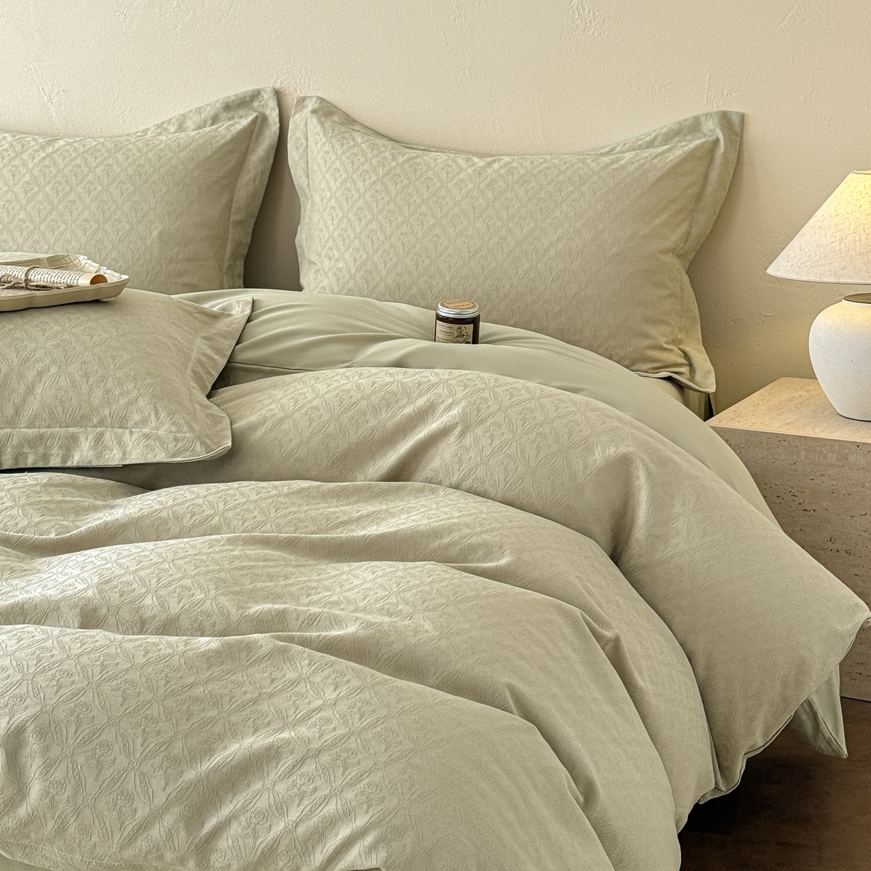 91家纺网 家纺一手货源 找家纺 慕尚家纺 2026新款A类60支长绒棉纯棉提花贡缎大提花光泽绸缎感四件套 陌上花开绿