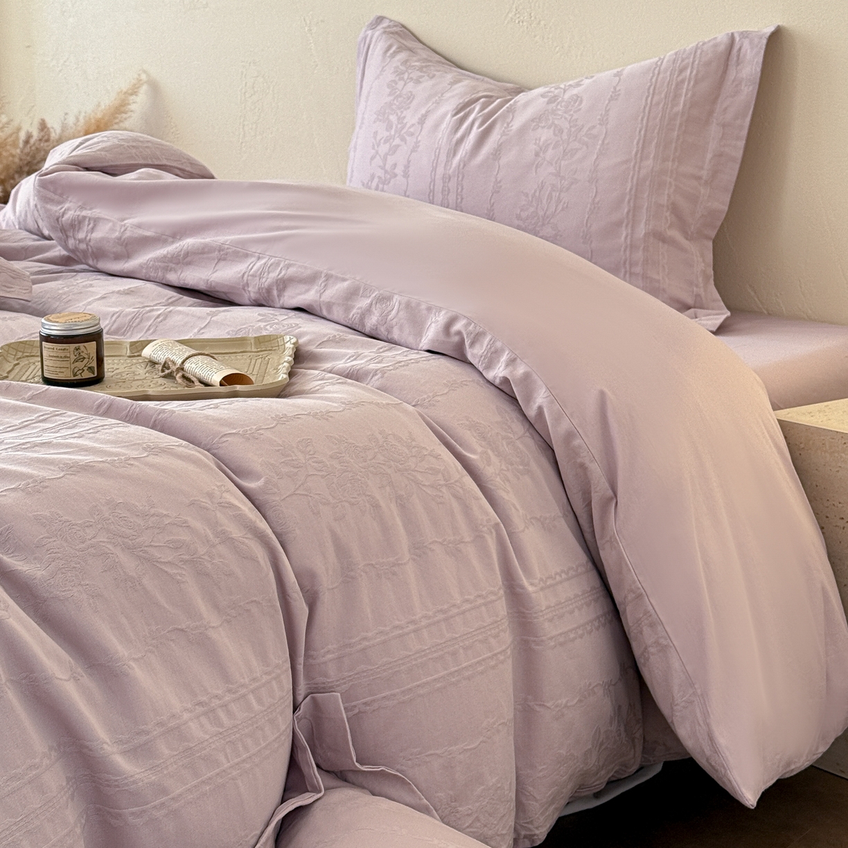 91家纺网 家纺一手货源 找家纺 慕尚家纺 2026新款A类60支长绒棉纯棉提花贡缎大提花光泽绸缎感四件套 雅柔紫