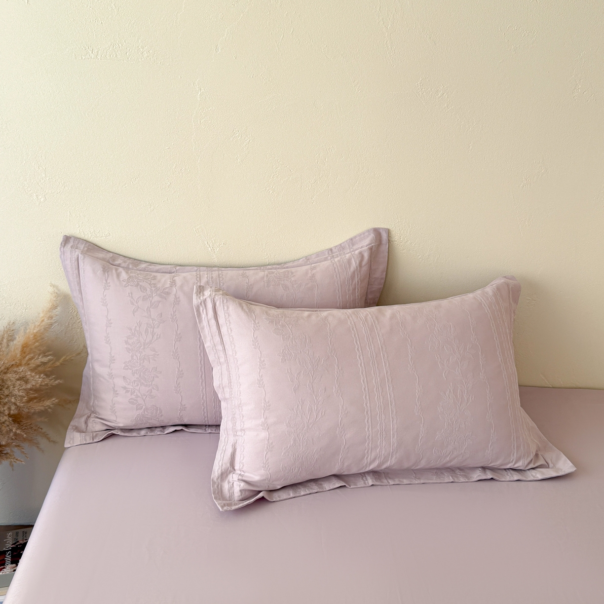 91家纺网 家纺一手货源 找家纺 慕尚家纺 2026新款A类60支长绒棉纯棉提花贡缎大提花光泽绸缎感四件套 雅柔紫