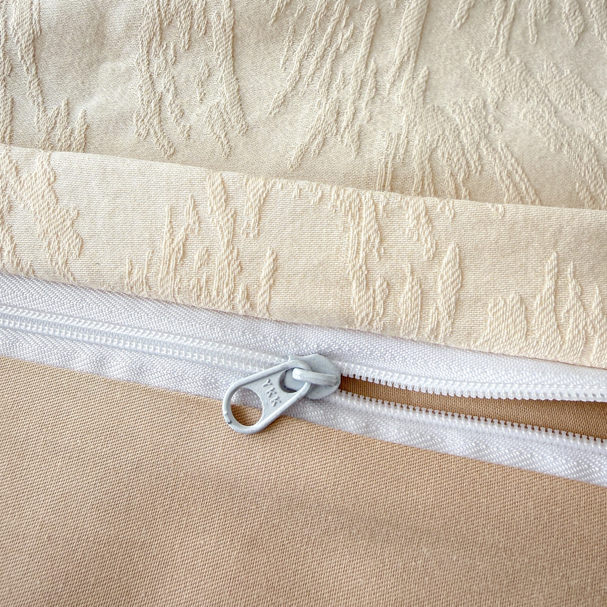 91家纺网 家纺一手货源 找家纺 慕尚家纺 2026新款A类60支长绒棉纯棉提花贡缎大提花光泽绸缎感四件套 摩登米