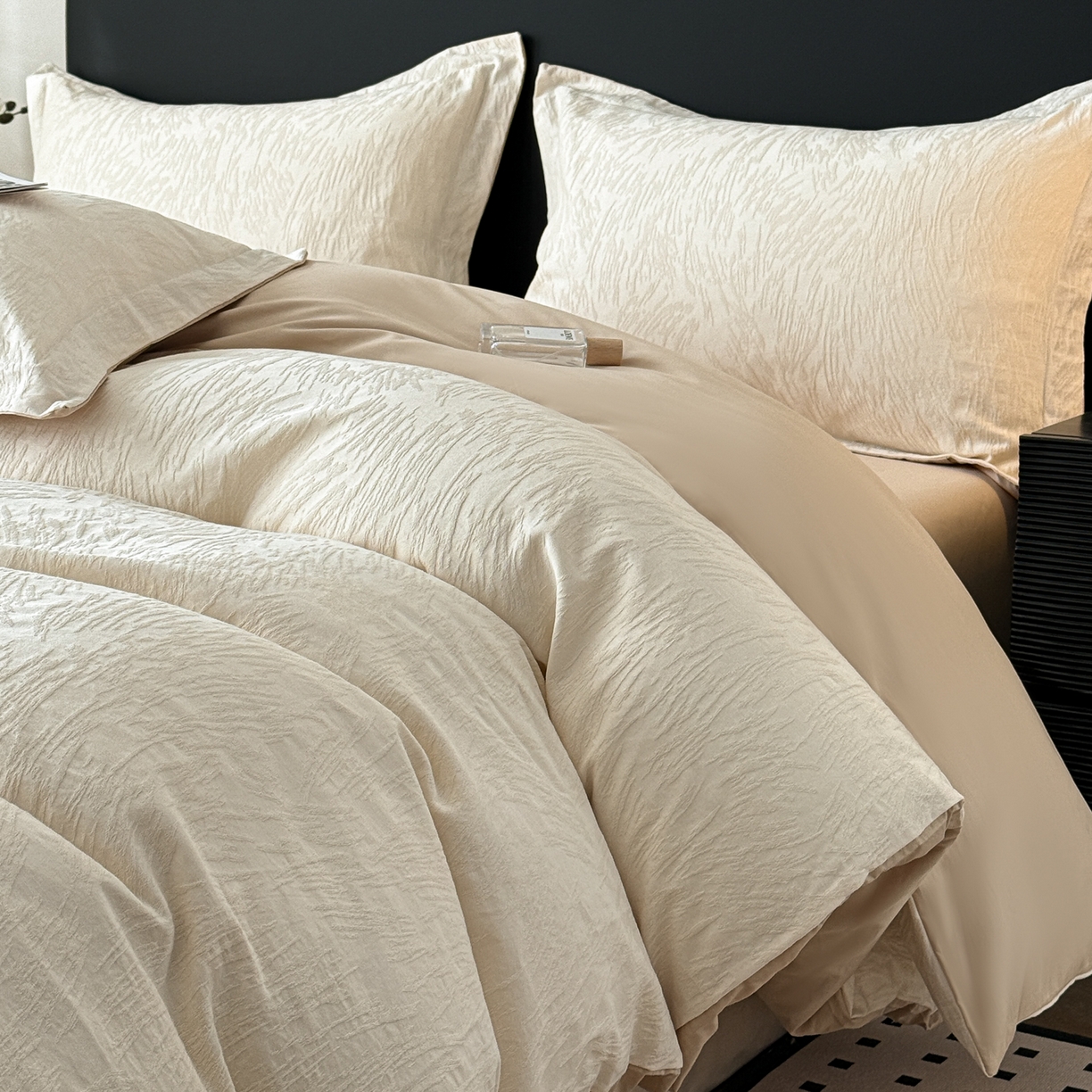 91家纺网 家纺一手货源 找家纺 慕尚家纺 2026新款A类60支长绒棉纯棉提花贡缎大提花光泽绸缎感四件套 摩登米