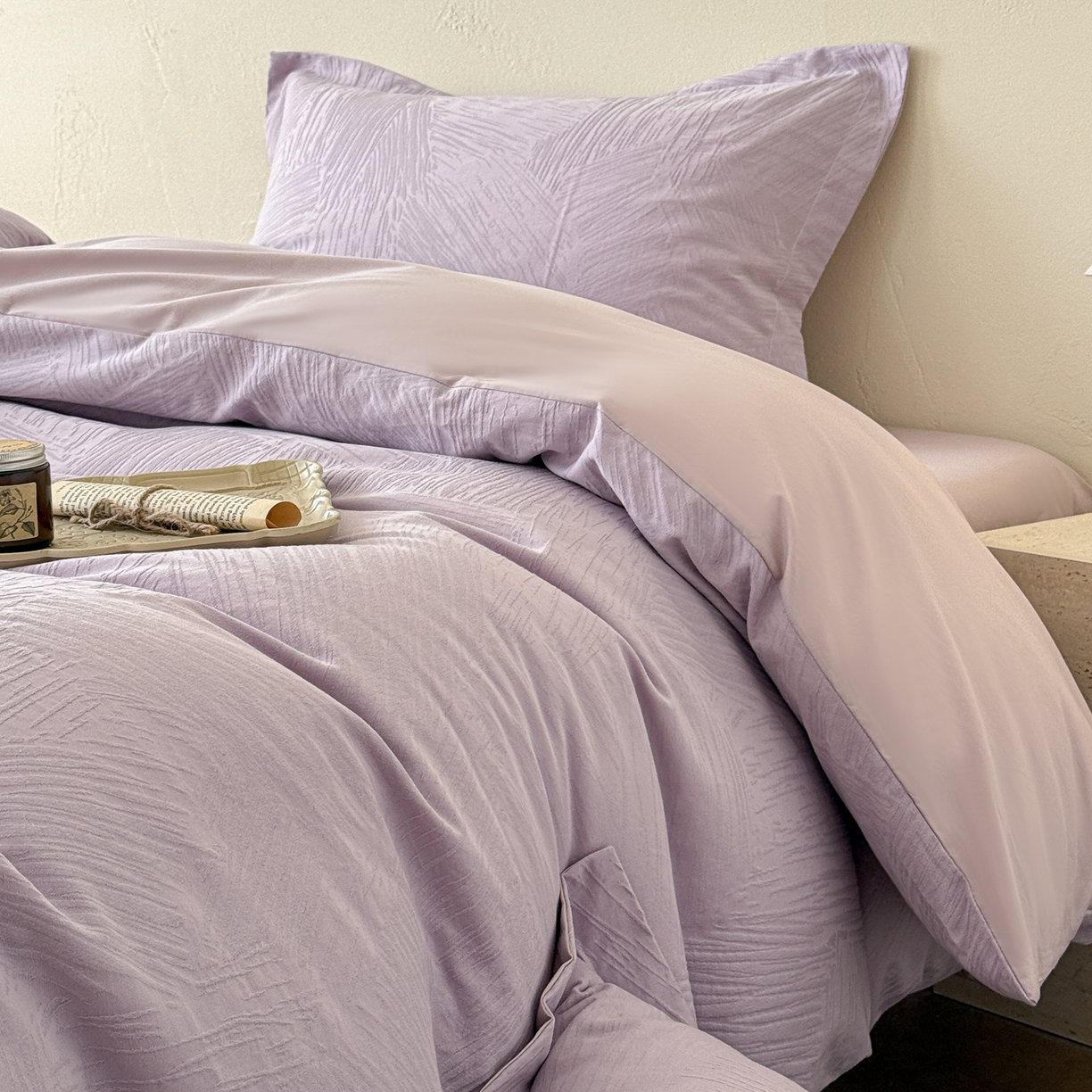 91家纺网 家纺一手货源 找家纺 慕尚家纺 2026新款A类60支长绒棉纯棉提花贡缎大提花光泽绸缎感四件套 雅意紫