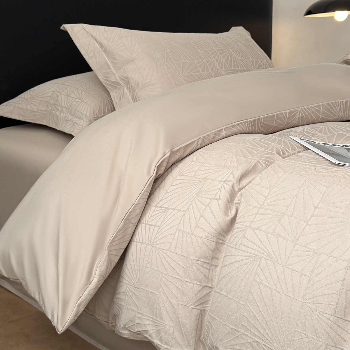 91家纺网 家纺一手货源 找家纺 慕尚家纺 2026新款A类60支长绒棉纯棉提花贡缎大提花光泽绸缎感四件套 夏洛特