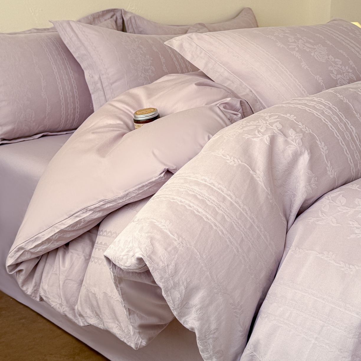 慕尚家纺 2026新款A类60支长绒棉纯棉提花贡缎大提花光泽绸缎感四件套 雅柔紫