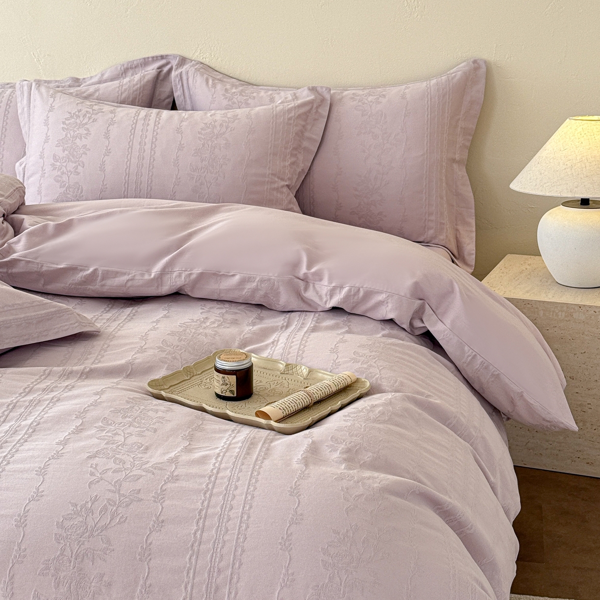 91家纺网 家纺一手货源 找家纺 慕尚家纺 2026新款A类60支长绒棉纯棉提花贡缎大提花光泽绸缎感四件套 雅柔紫