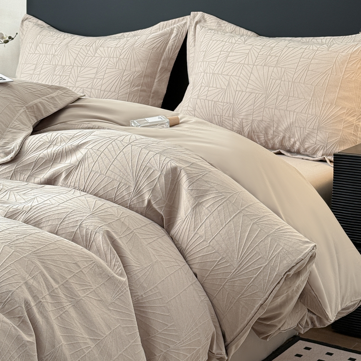 91家纺网 家纺一手货源 找家纺 慕尚家纺 2026新款A类60支长绒棉纯棉提花贡缎大提花光泽绸缎感四件套 夏洛特