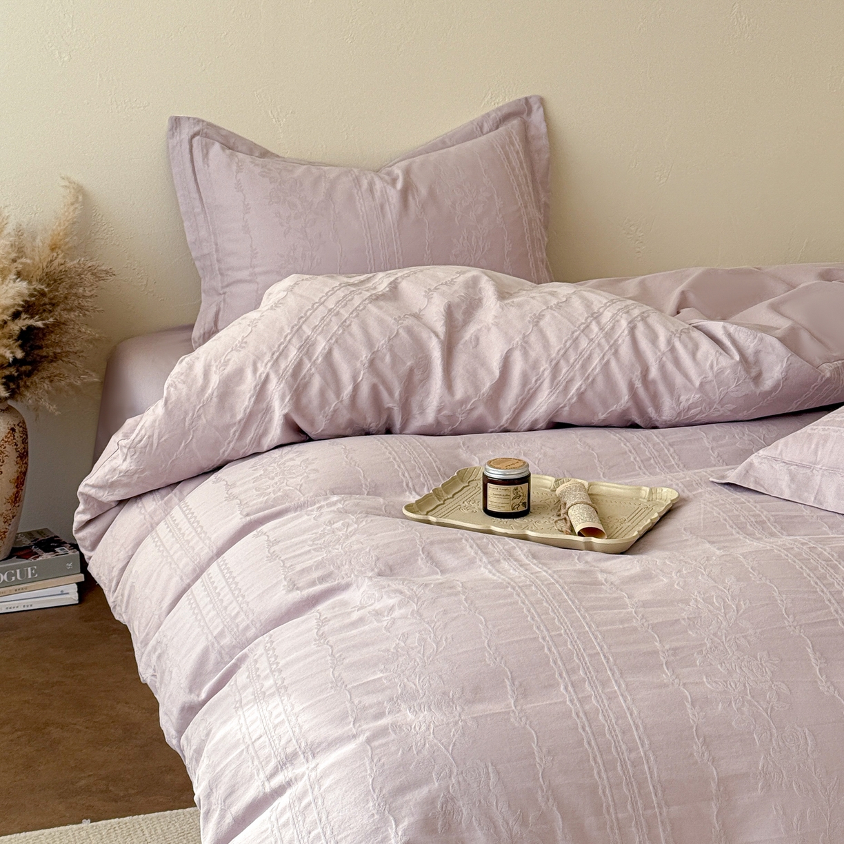 91家纺网 家纺一手货源 找家纺 慕尚家纺 2026新款A类60支长绒棉纯棉提花贡缎大提花光泽绸缎感四件套 雅柔紫