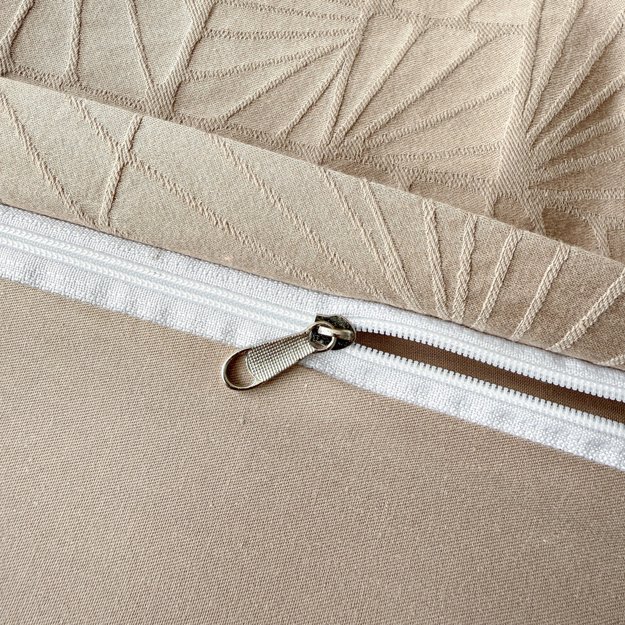 91家纺网 家纺一手货源 找家纺 慕尚家纺 2026新款A类60支长绒棉纯棉提花贡缎大提花光泽绸缎感四件套 夏洛特