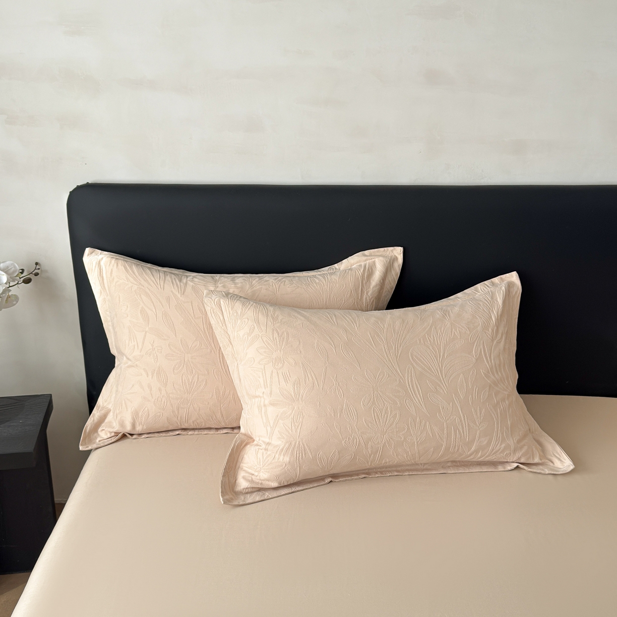 91家纺网 家纺一手货源 找家纺 慕尚家纺 2026新款A类60支长绒棉纯棉提花贡缎大提花光泽绸缎感四件套 花朵米黄